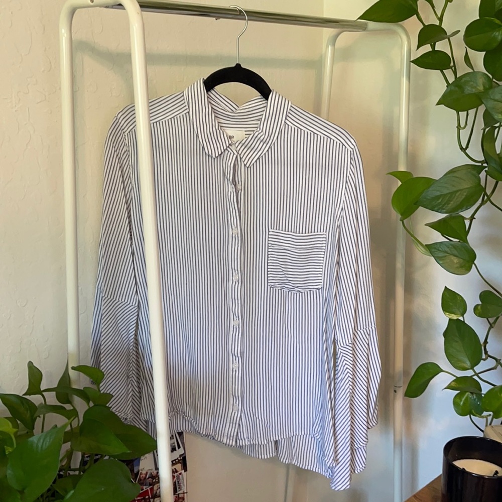 stripe button up